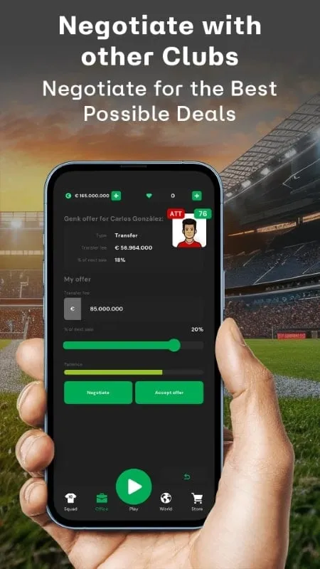 Tangkapan layar yang menampilkan fitur uang tak terbatas di Club Chairman MOD APK.