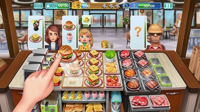 Mengelola restoran yang sibuk di Crazy Cooking MOD APK.