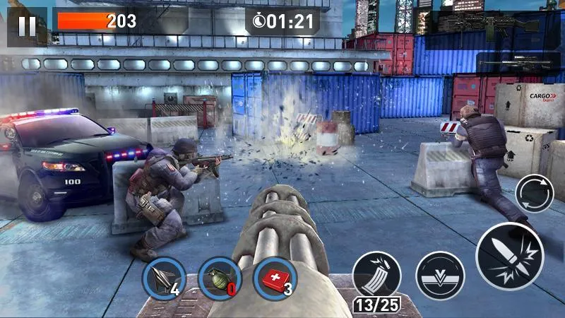 Personagem do jogo Elite Killer: SWAT mirando com um rifle.