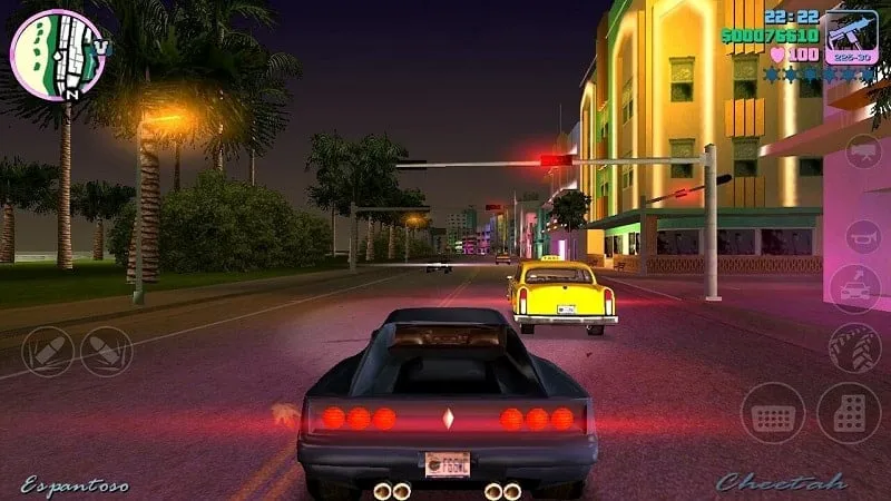 Arsenal de armas disponíveis no GTA Vice City MOD APK com dinheiro infinito.