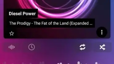 Poweramp Music Player mod interface showing premium features