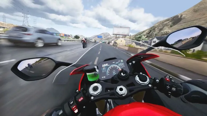 Screenshot da jogabilidade do Traffic Moto Bike Rider City MOD APK mostrando carros desbloqueados e recompensas grátis.